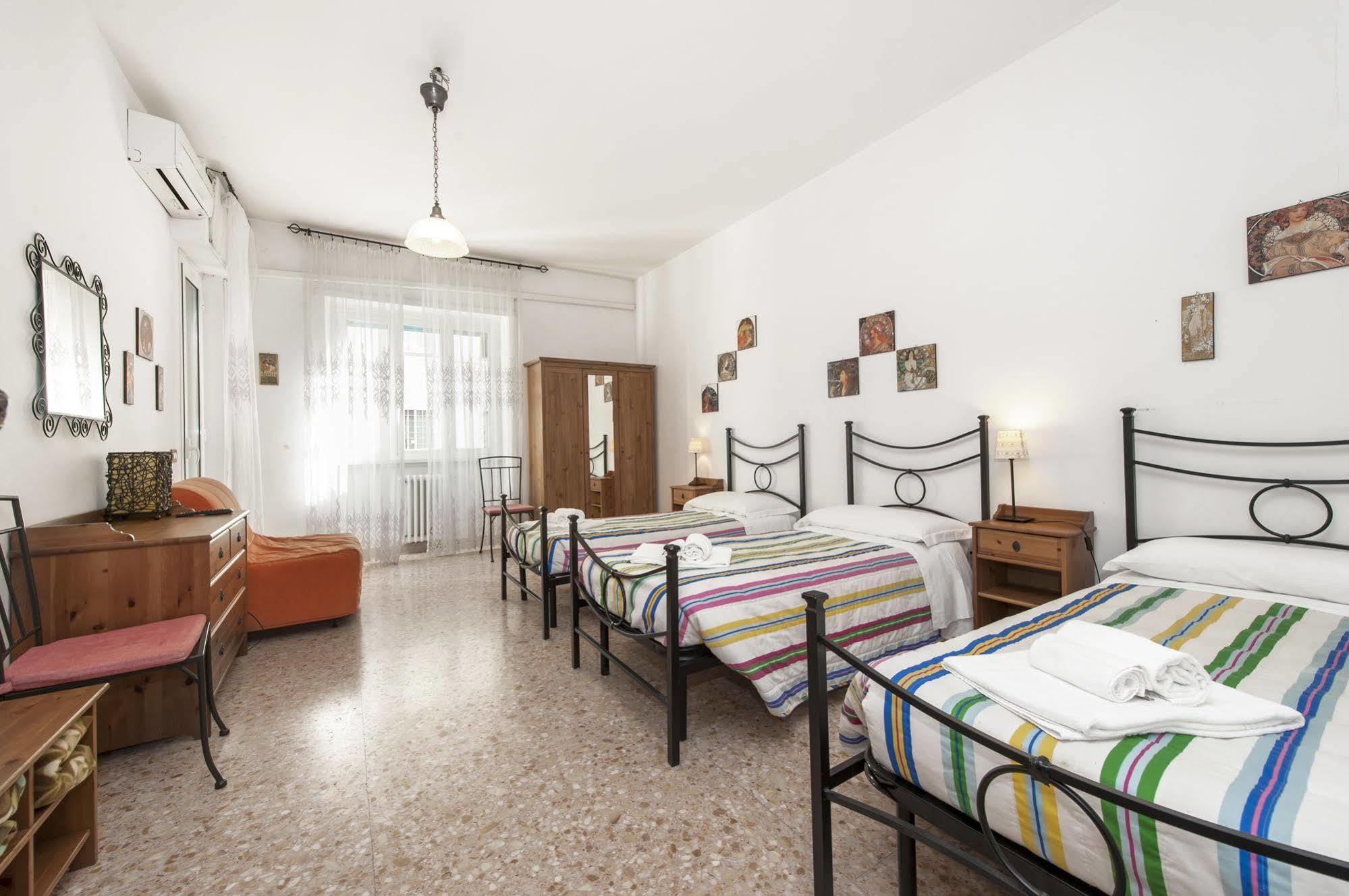 B&B A Room For Holiday Рим Екстериор снимка